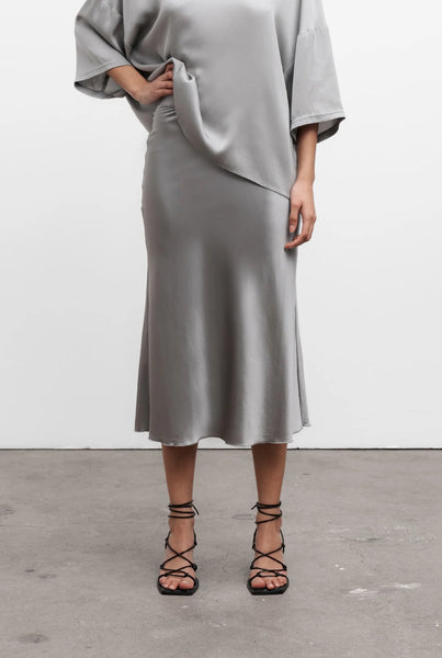 Hana skirt in silver from Ahlvar Gallery