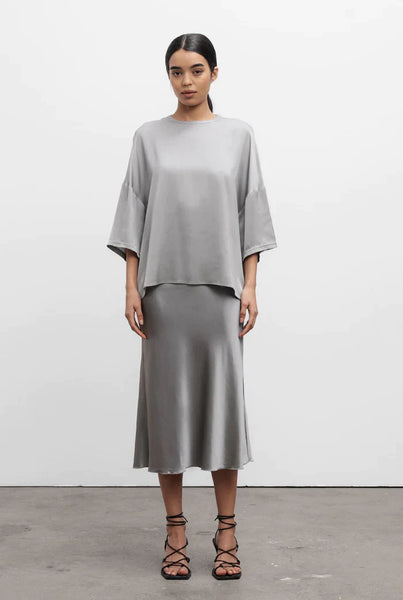Hana skirt in silver from Ahlvar Gallery