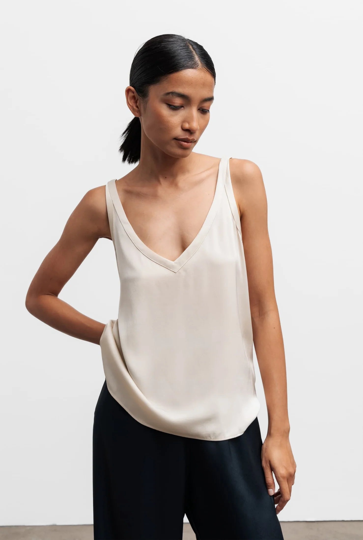 Ahlvar Shin Tank Cream